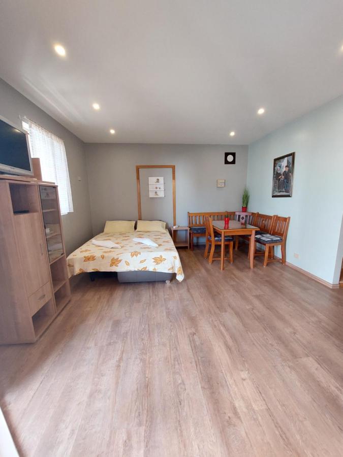 Australia Villa Makarska Eksteriør billede